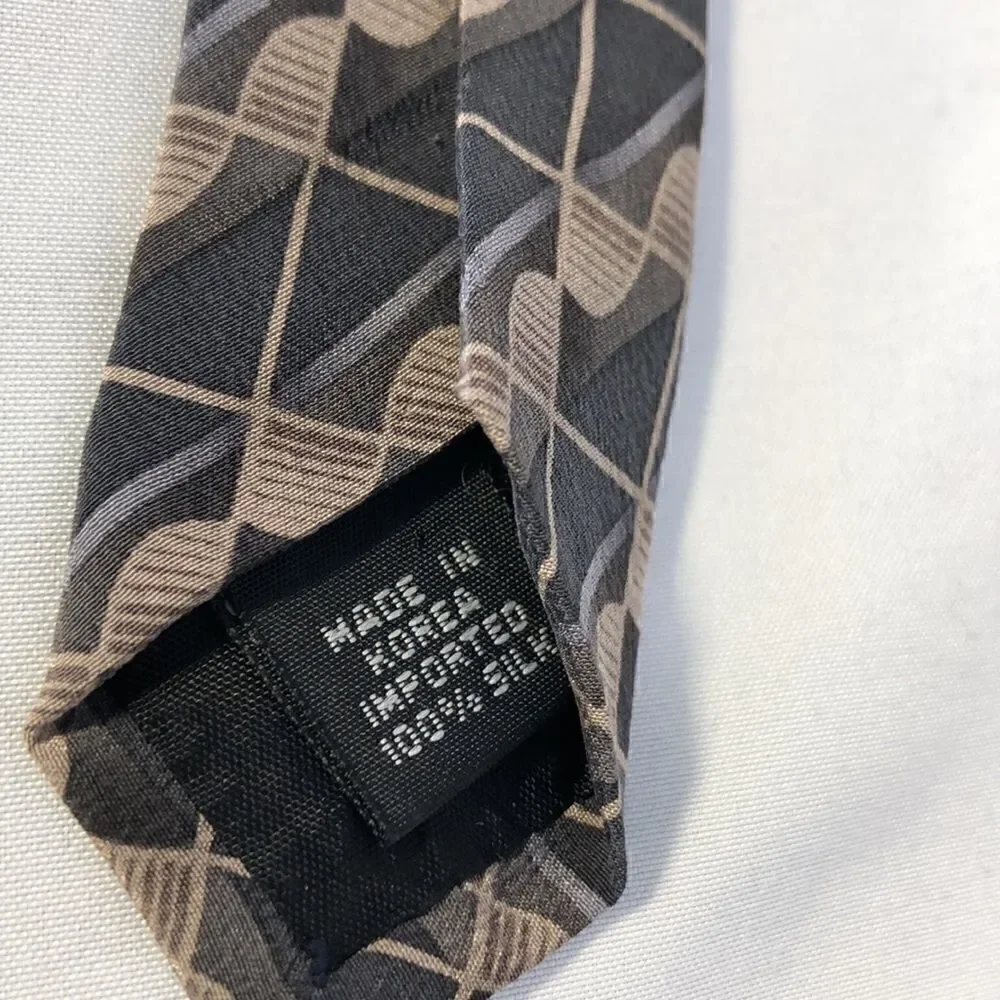 Dockers Khakis 100% silk necktie